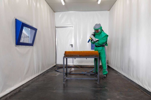 interieur straalcabine| DID-online.nl