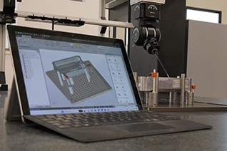 FixtureBuilder laptop met 3D modelleersoftware